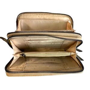 H By Halston Pearilized Champagne Logo Leather Double Zip Around Wallet 7x4x2 In